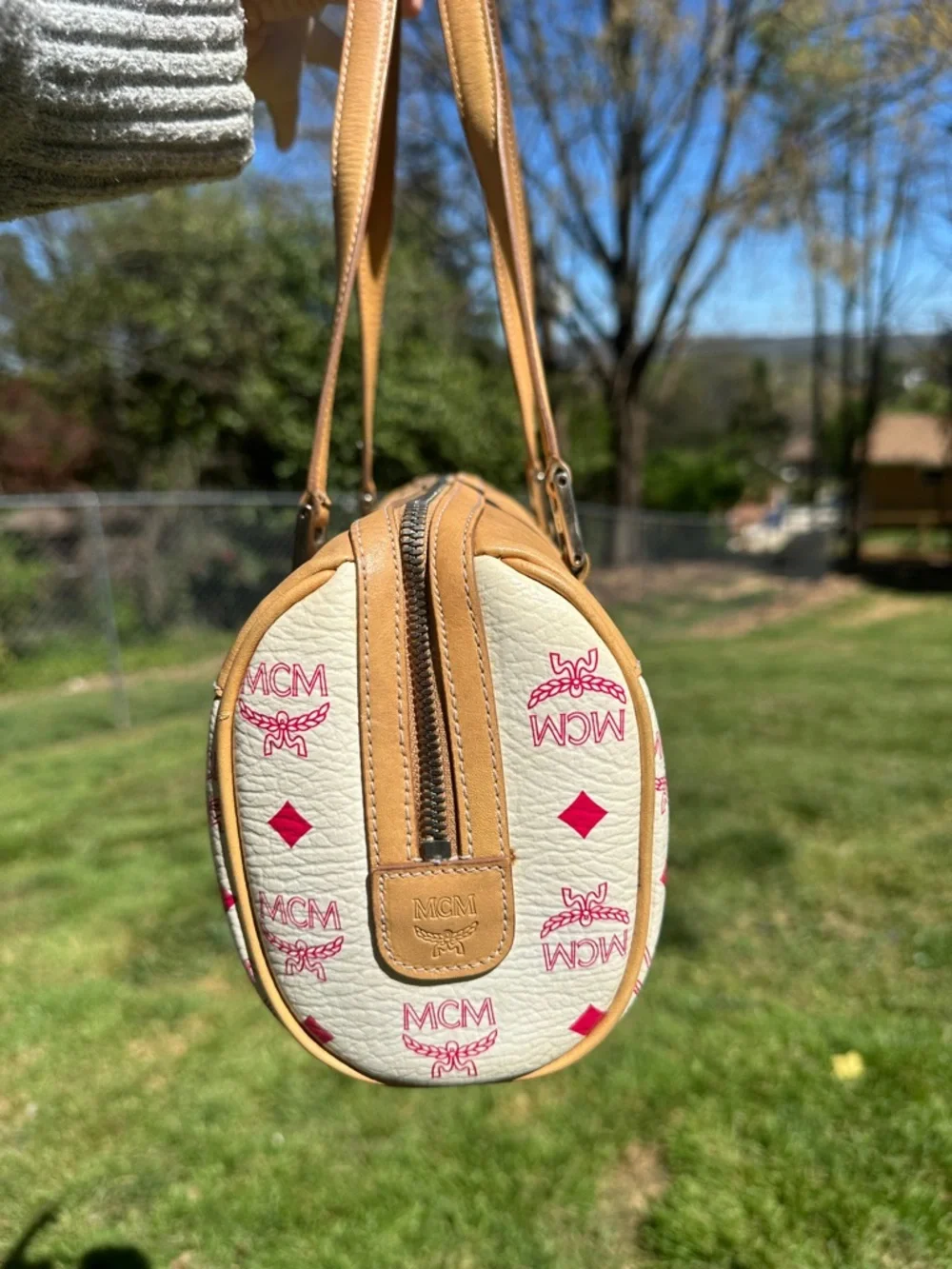 MCM Pink & White Logo-Print Shoulder Bag with Pink Accents with COA - Picture 5 of 17